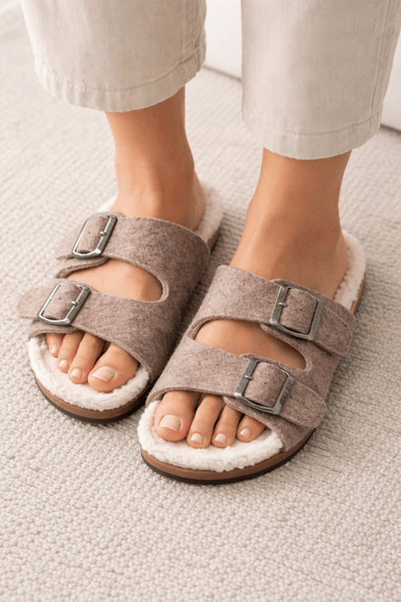 Hovedbilde Axelda Sandal med fôr - Carla Brun 37-42