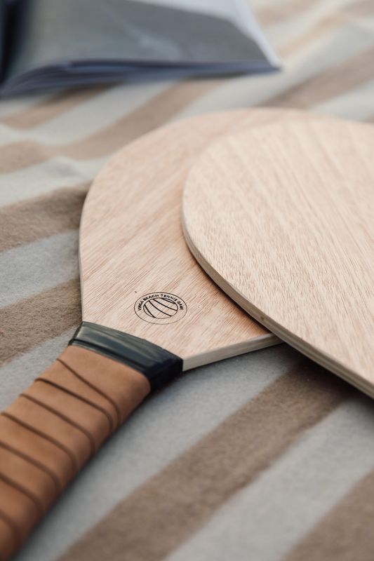 Strandtennis av poppeltre med håndtak i vegansk skinn Vinga